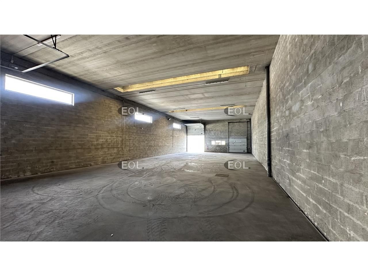 A LOUER - Local d'activité avec bureaux de 560 m² à Champigny-sur-Marne (94)