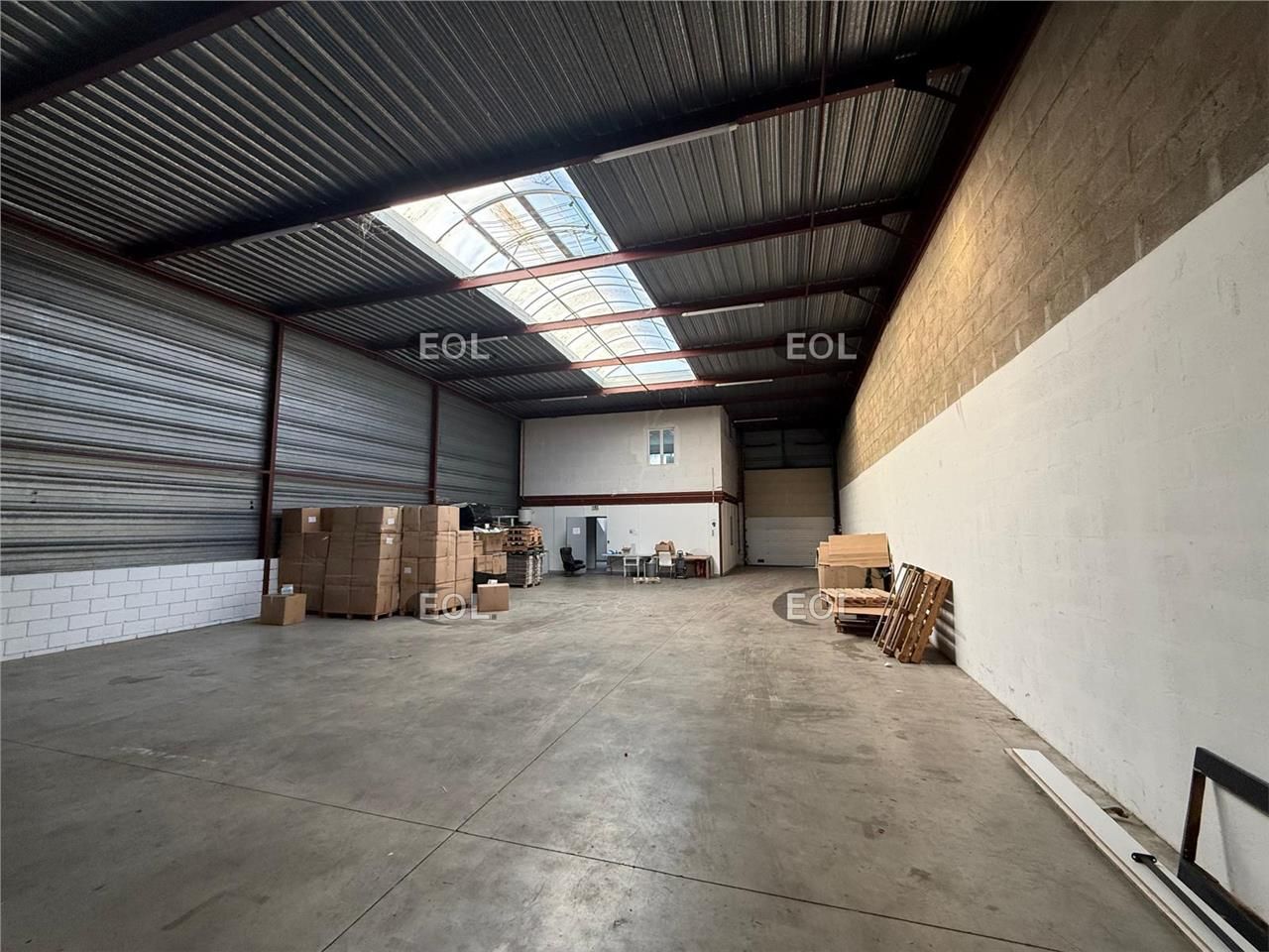 Location Local d'activités 349 m² non divisibles