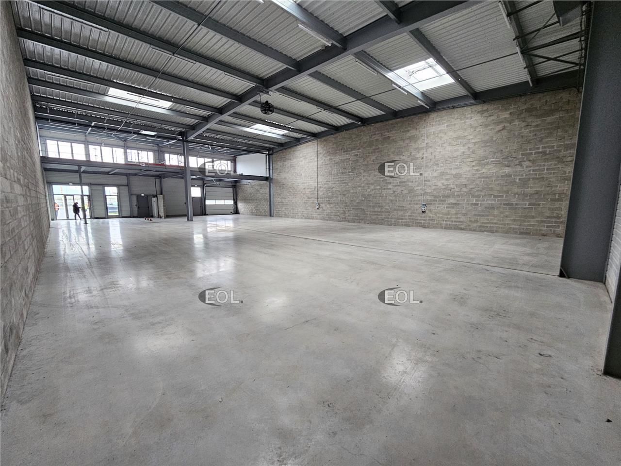 A LOUER - Locaux de 1 202 m² Créteil (94)