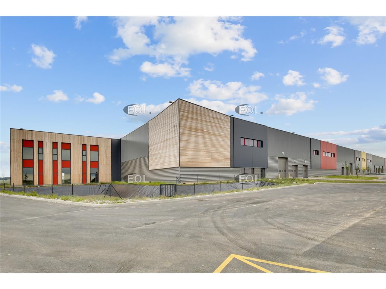 A louer - local d'activité de 4 635 m² divisible à partir de 2 314 m²