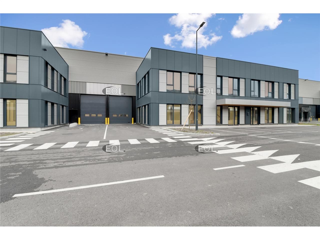 A louer - cellule d'activité de 1 075 m²