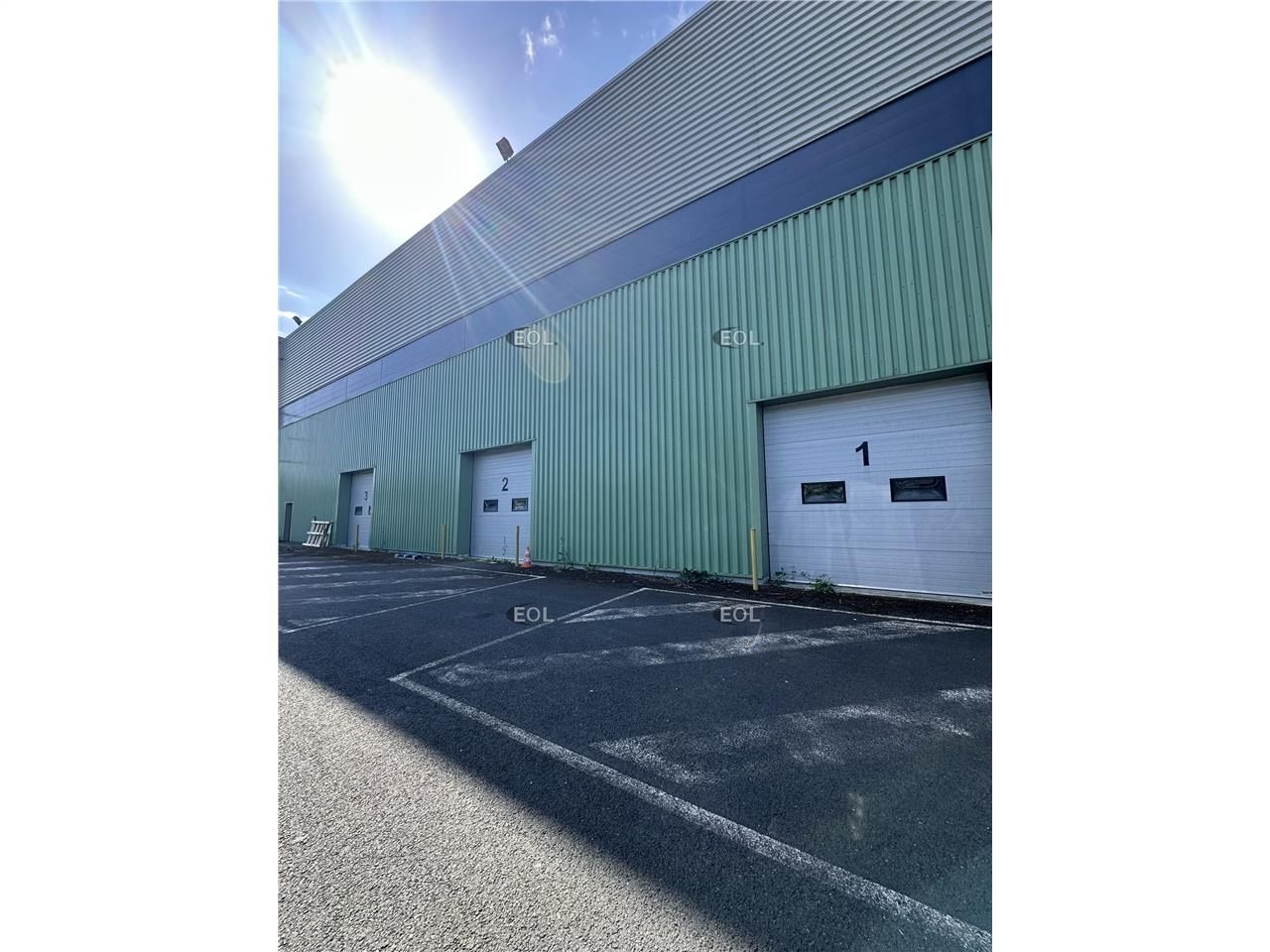 Location Entrepôt 2500 m² non divisibles