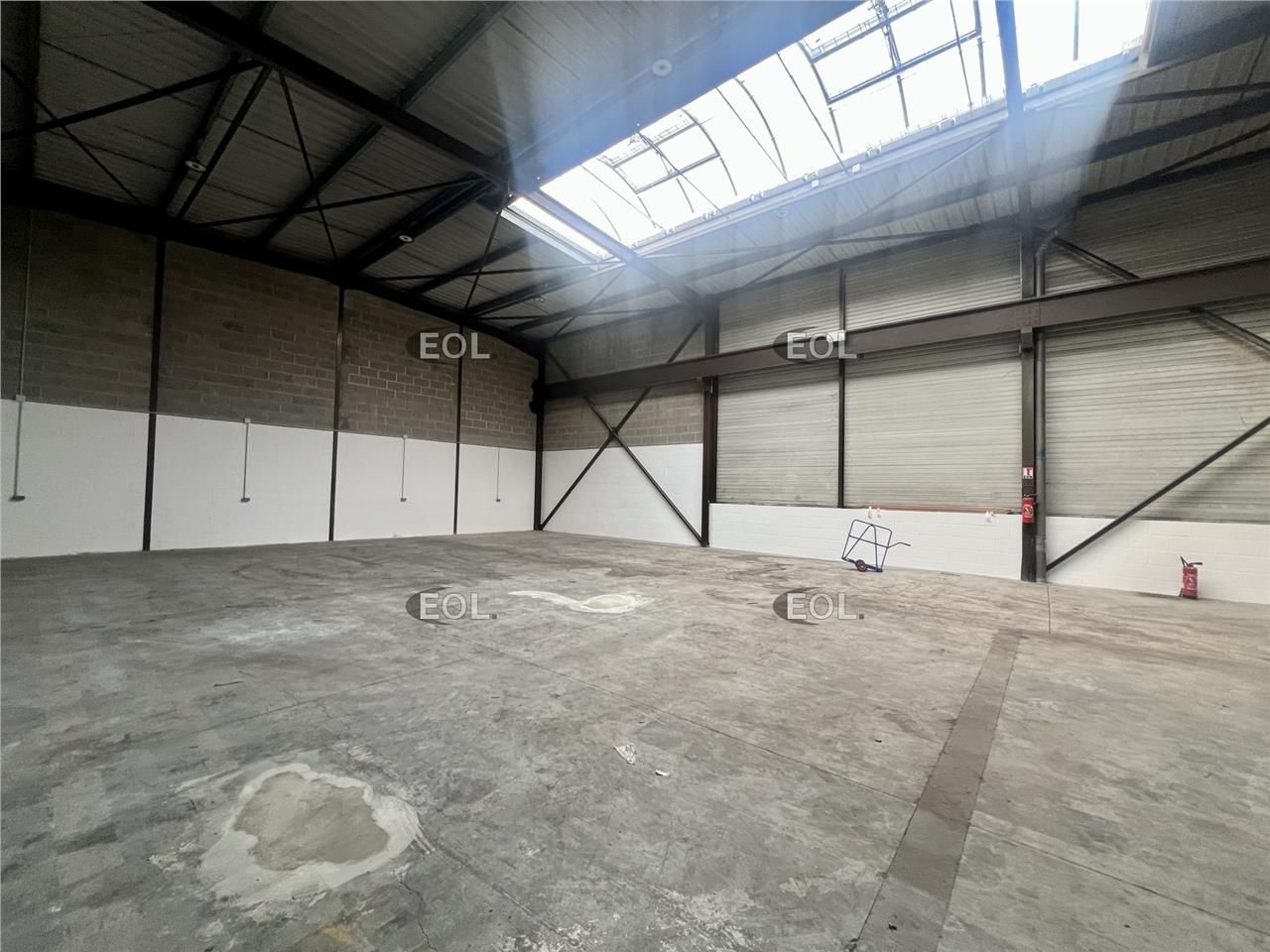 Location Local d'activités 356 m² non divisibles