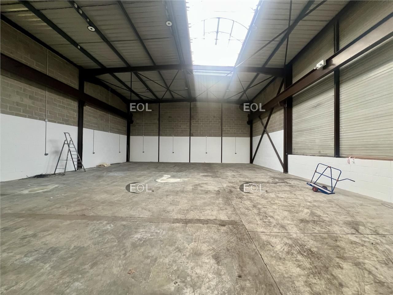 A louer - local d'activité de 356 m²