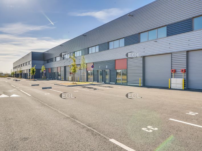 Location Local d'activités 3930 m² divisibles à partir de 393 m²
