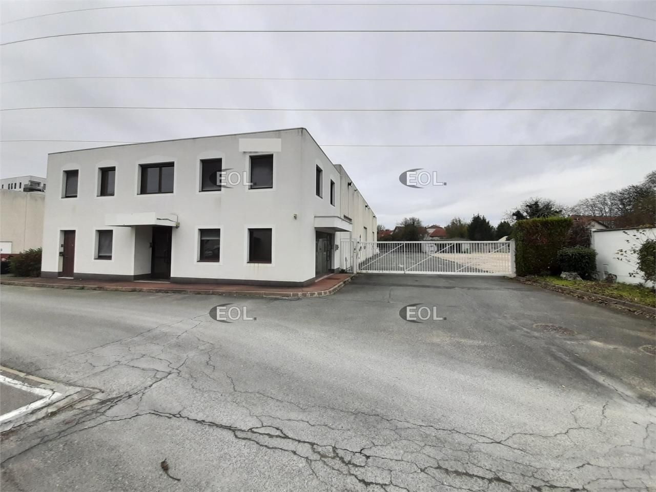 A LOUER - Local d'activité de 1 300 m² à Vitry-sur-Seine (94)