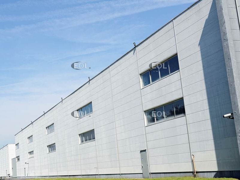 Location Entrepôt 3967 m² non divisibles