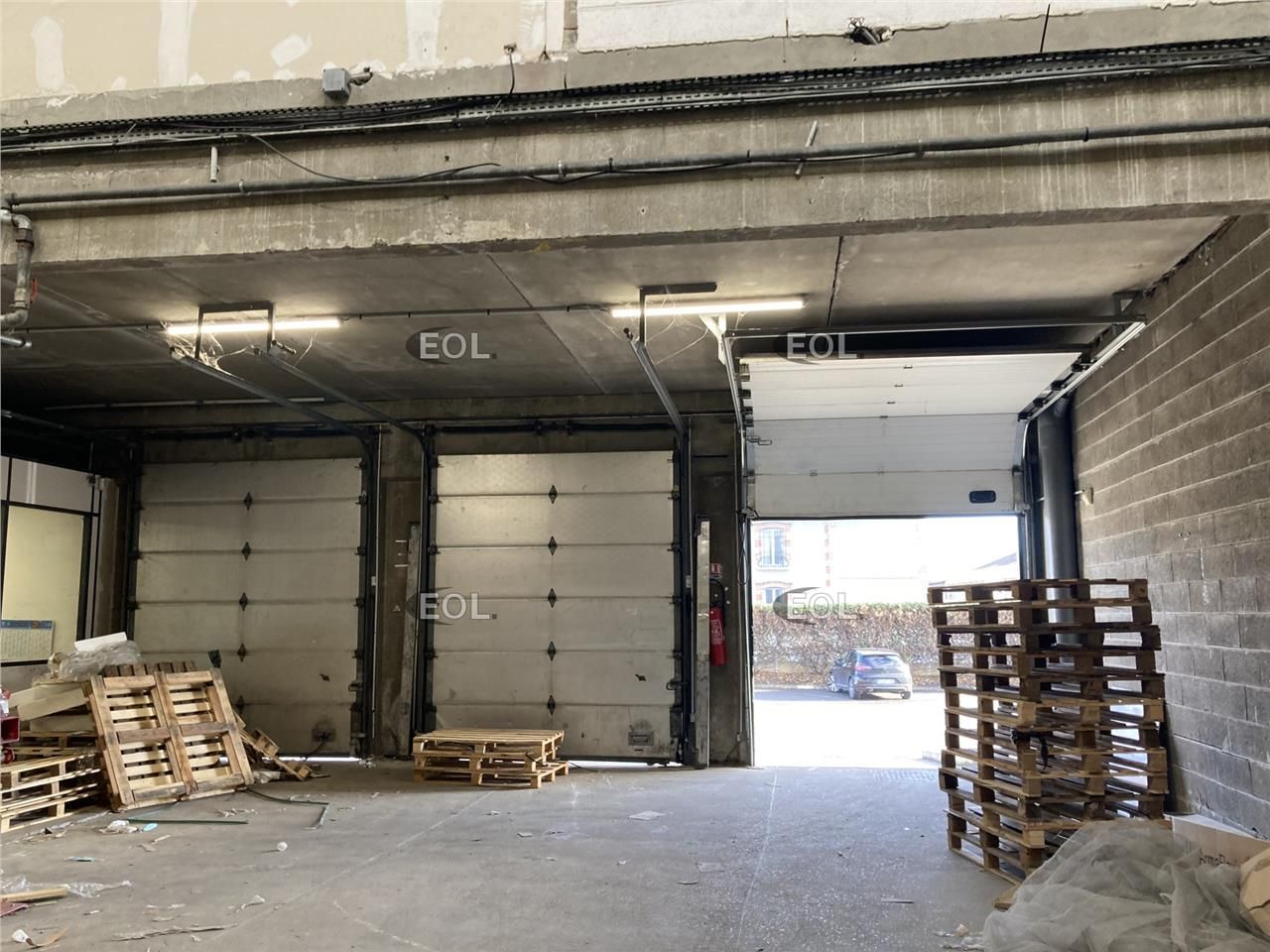 Location Entrepôt avec quais et bureaux de 896 m² - Vitry-sur-Seine (94)