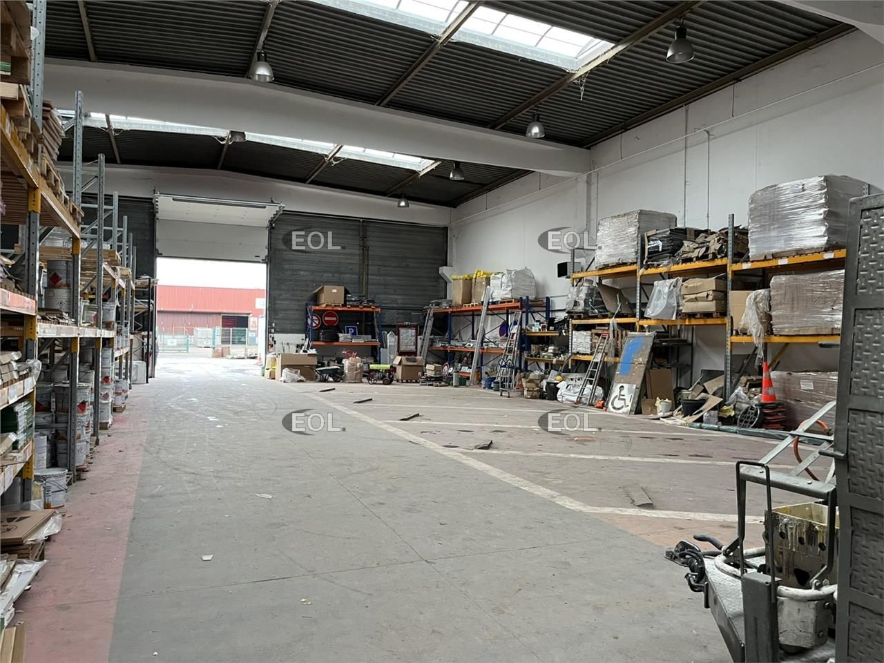 A LOUER : Local d'activités de 856 m²