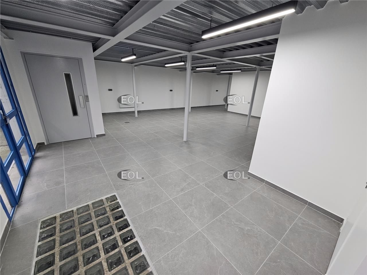 Location Local d'activité 311 m² - Choisy-le-Roi (94)