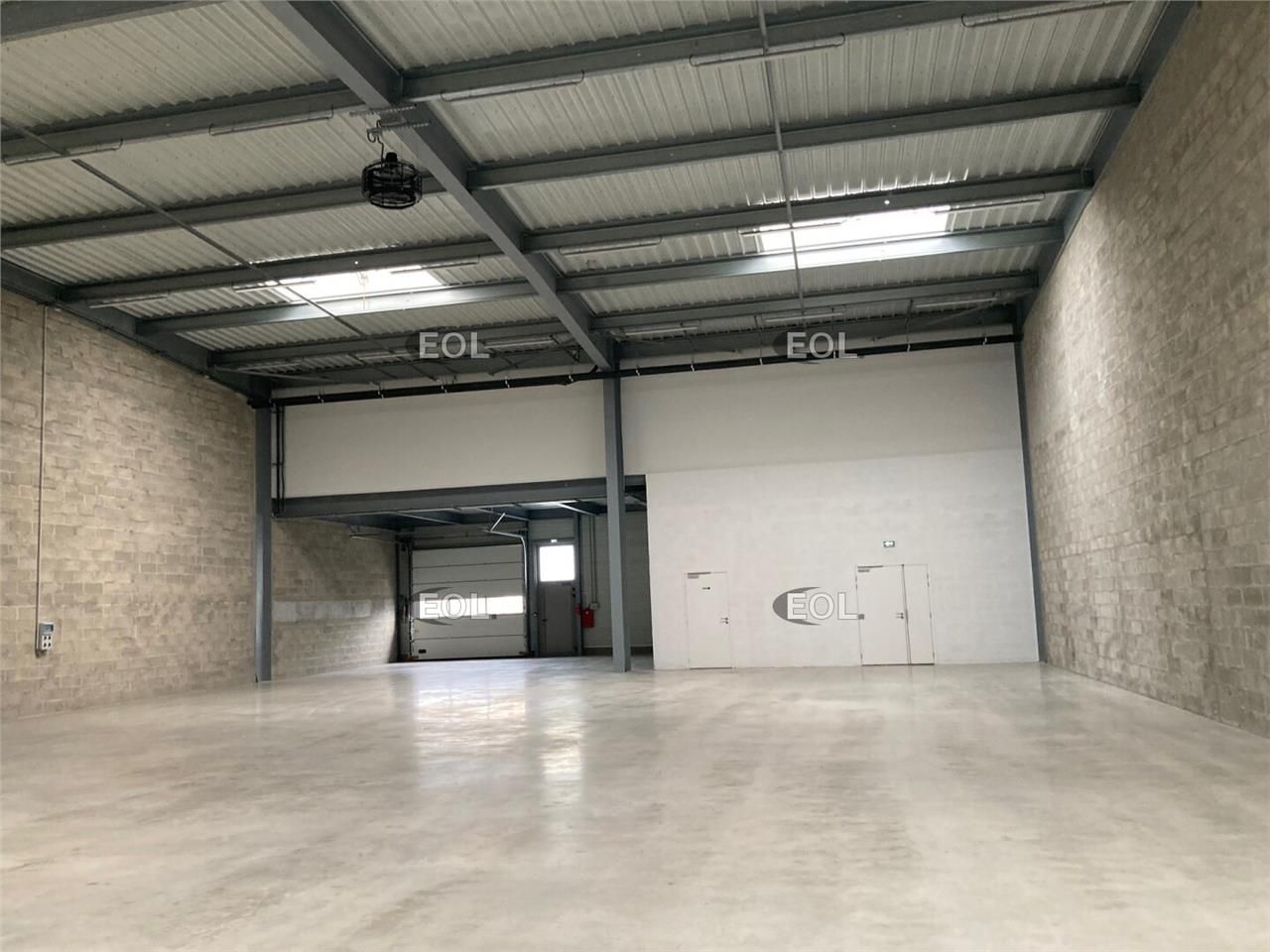 Location local d'activité de 658 m² Créteil (94)