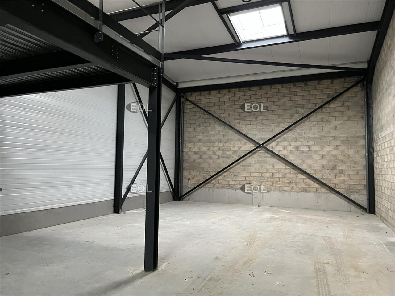 A LOUER : Locaux d'activités neufs