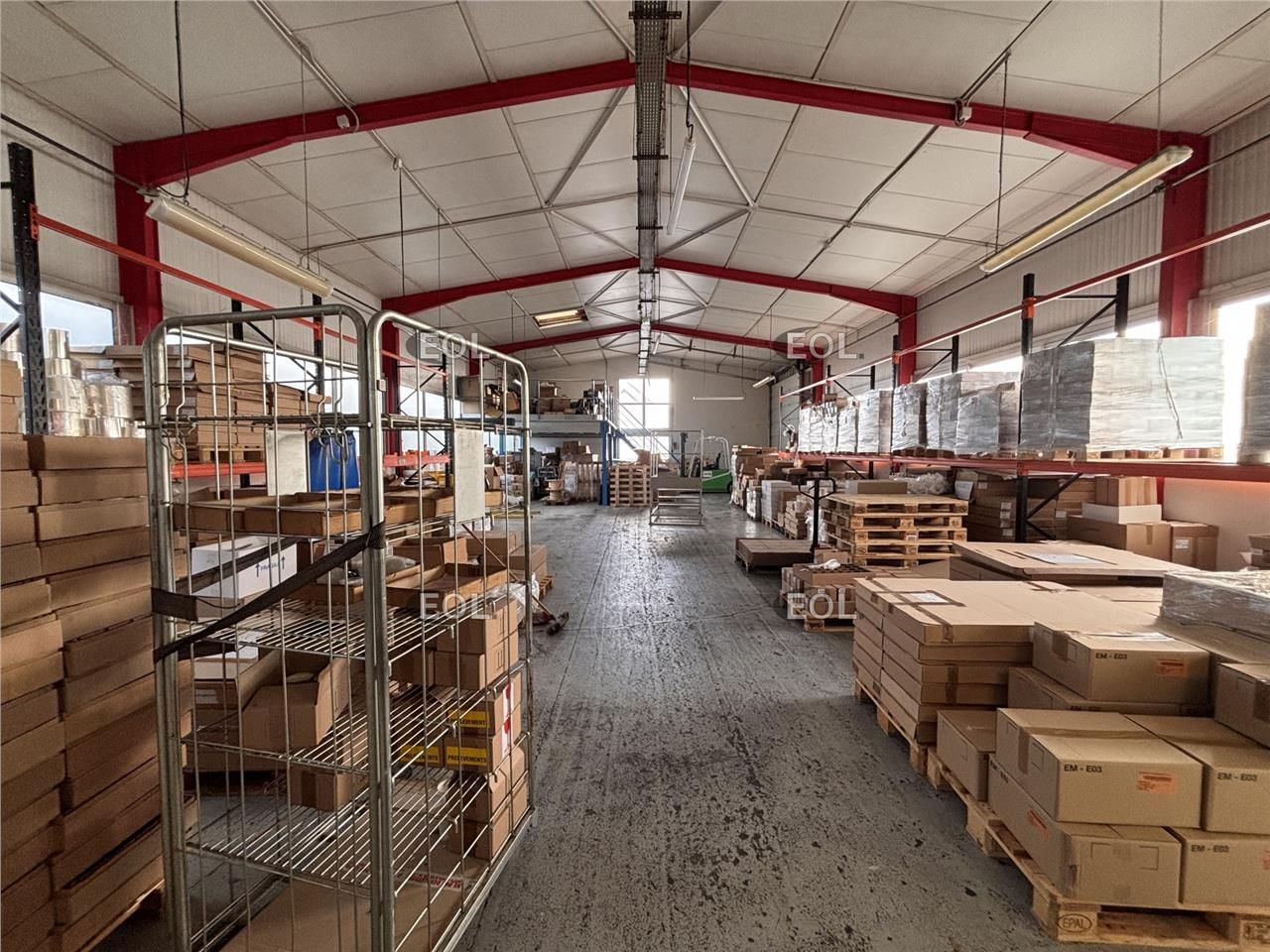 A VENDRE : Bâtiment de 1 130m² indépendant à Argenteuil