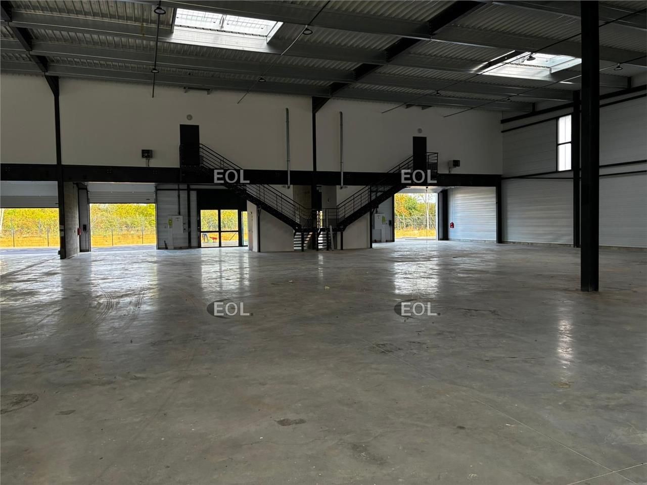 EXCLUSIVITE - Locaux d'activités à partir de 306 m² à louer à Villebon-sur-Yvette (91)