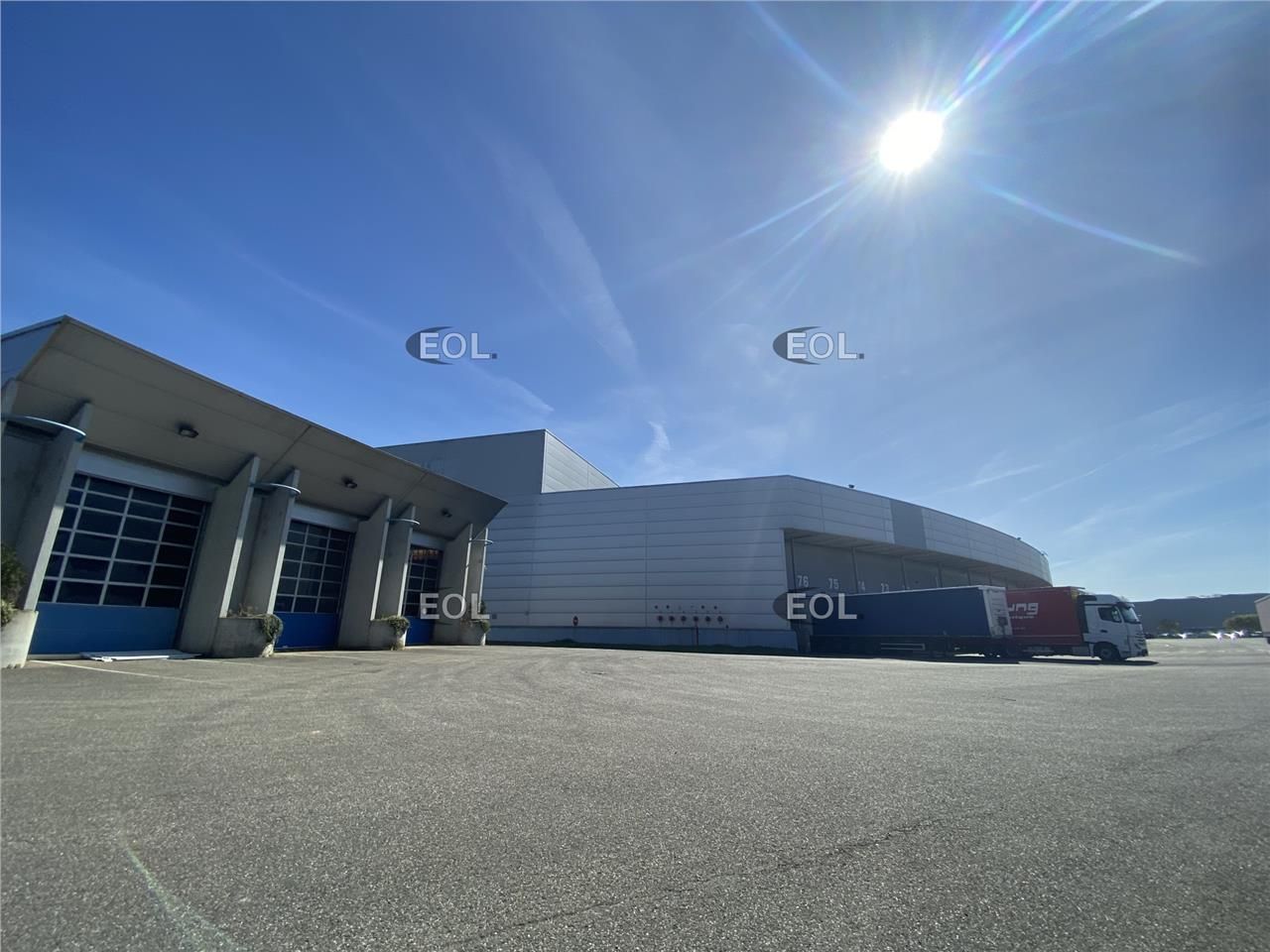 Location Entrepôt 11622 m² non divisibles