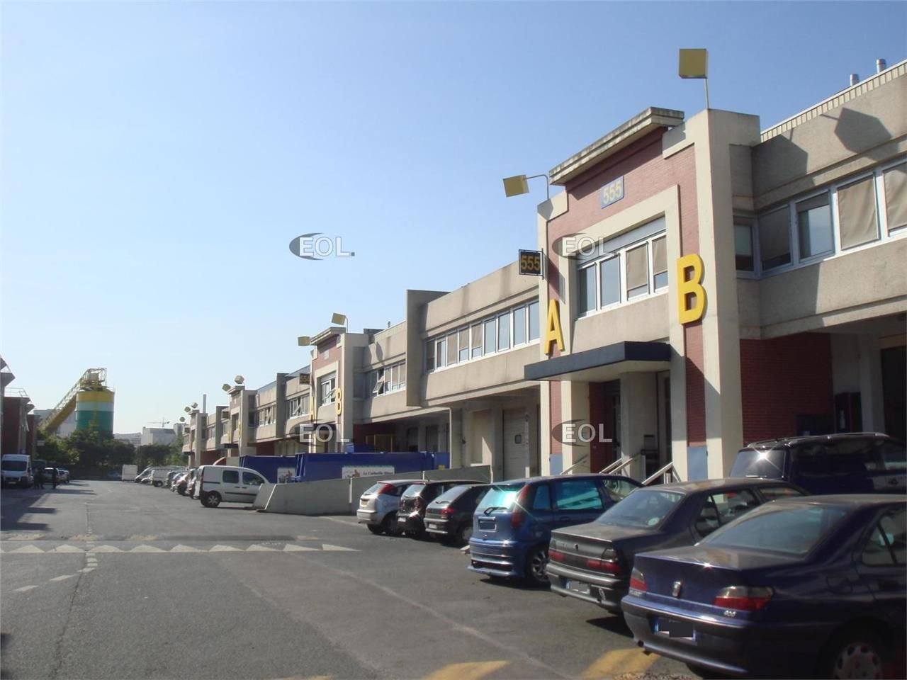 Location Local d'activités 1251 m² non divisibles