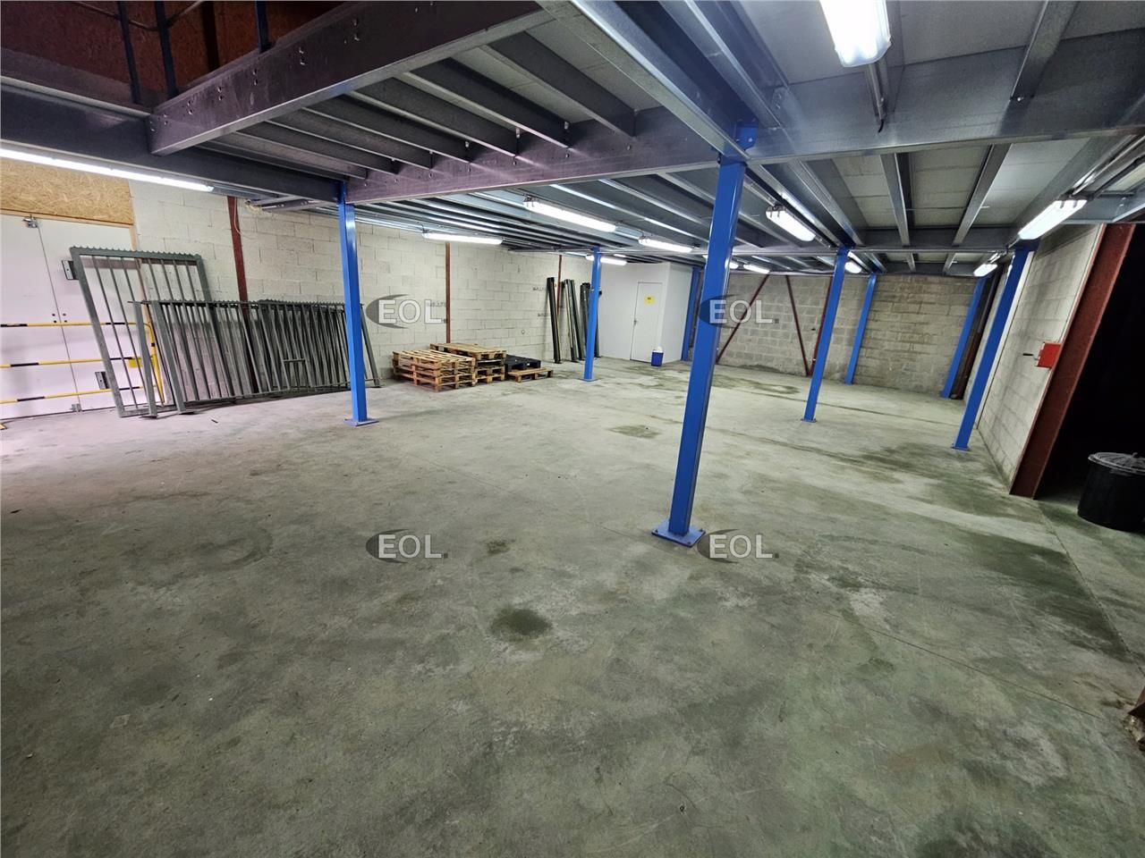 A LOUER - Local de stockage de 375 m² à Ivry sur Seine (94)