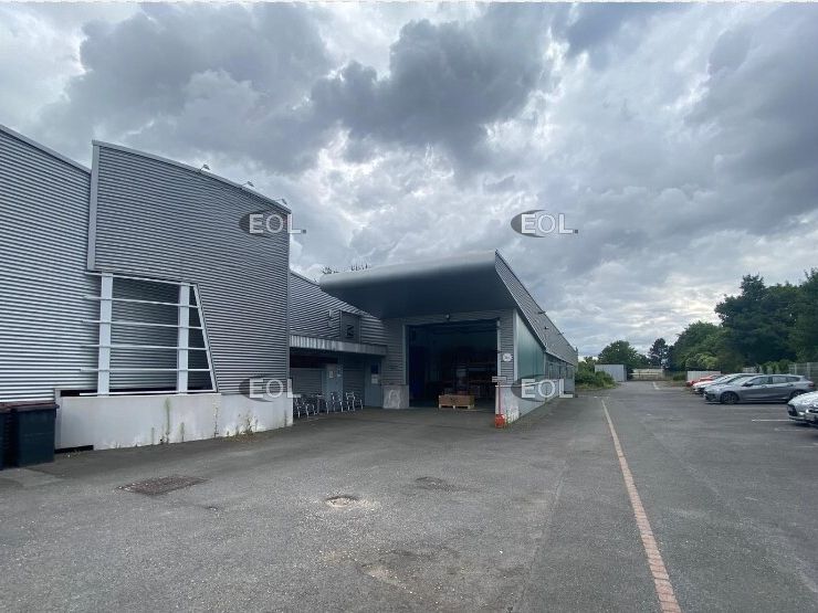 EXCLUSIVITE EOL - Bâtiment d'activité avec bureaux de 1 942 m² à vendre - Verneuil-l'Etang (77)