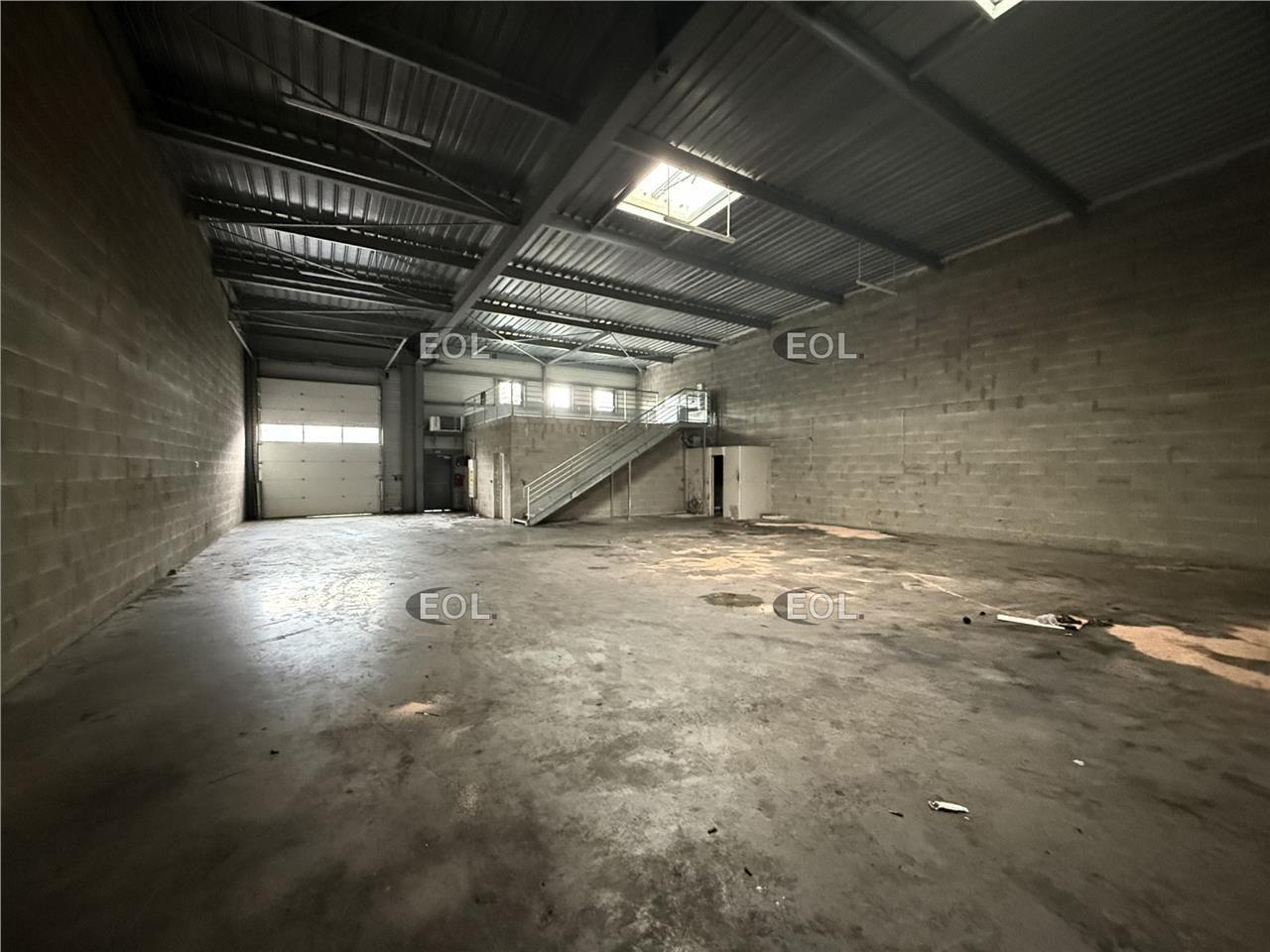 Location Local d'activités 372 m² non divisibles