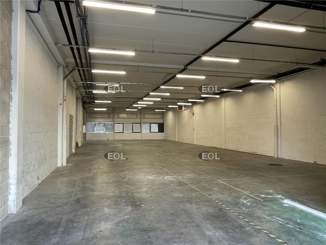 A LOUER : Local d'activités de 456 m²