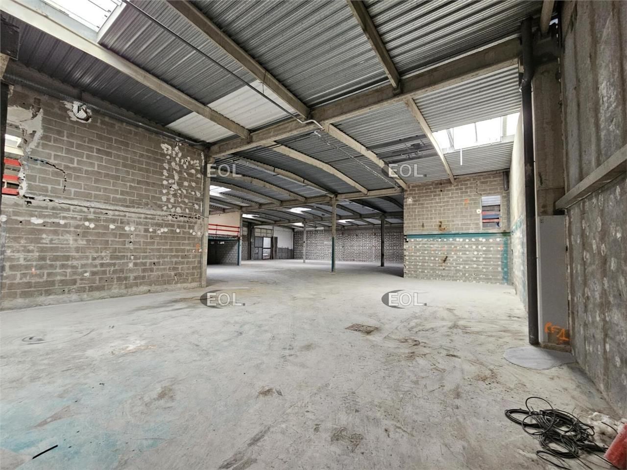 A LOUER - Local d'activité de 1 227 m² à Ivry sur Seine (94)