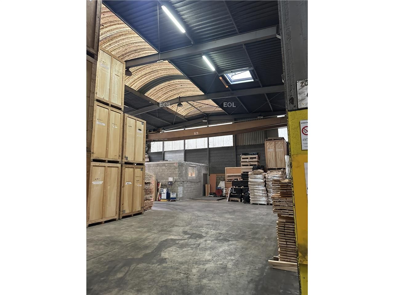 A louer immeuble indépendant d'activité/stockage avec des bureaux d'accompagnement au Blanc Mesnil (93)