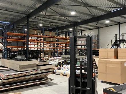 Location Local d'activités 2038 m² non divisibles
