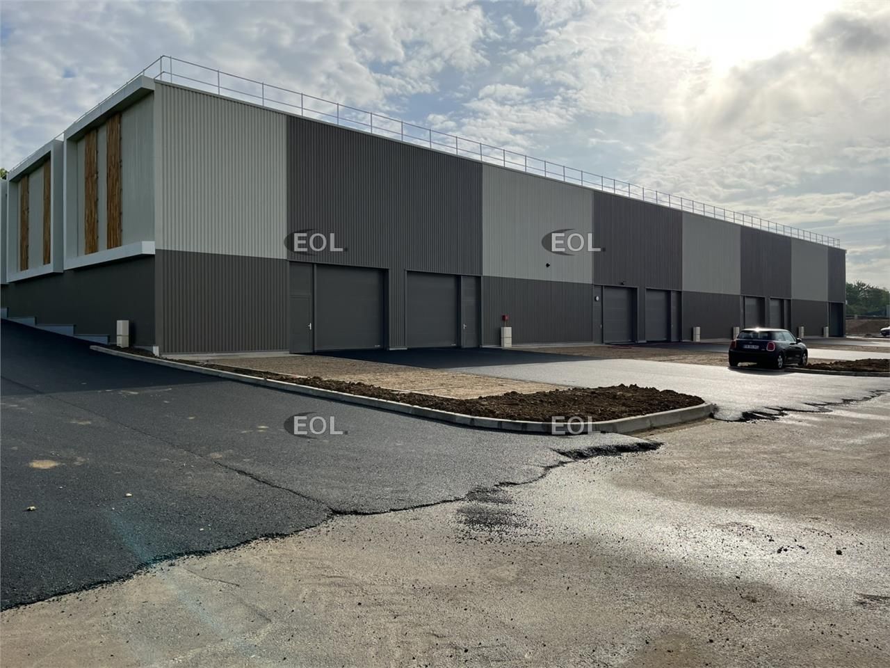 Locaux d'activités neufs à partir de 358 m² à vendre à Marines (95)