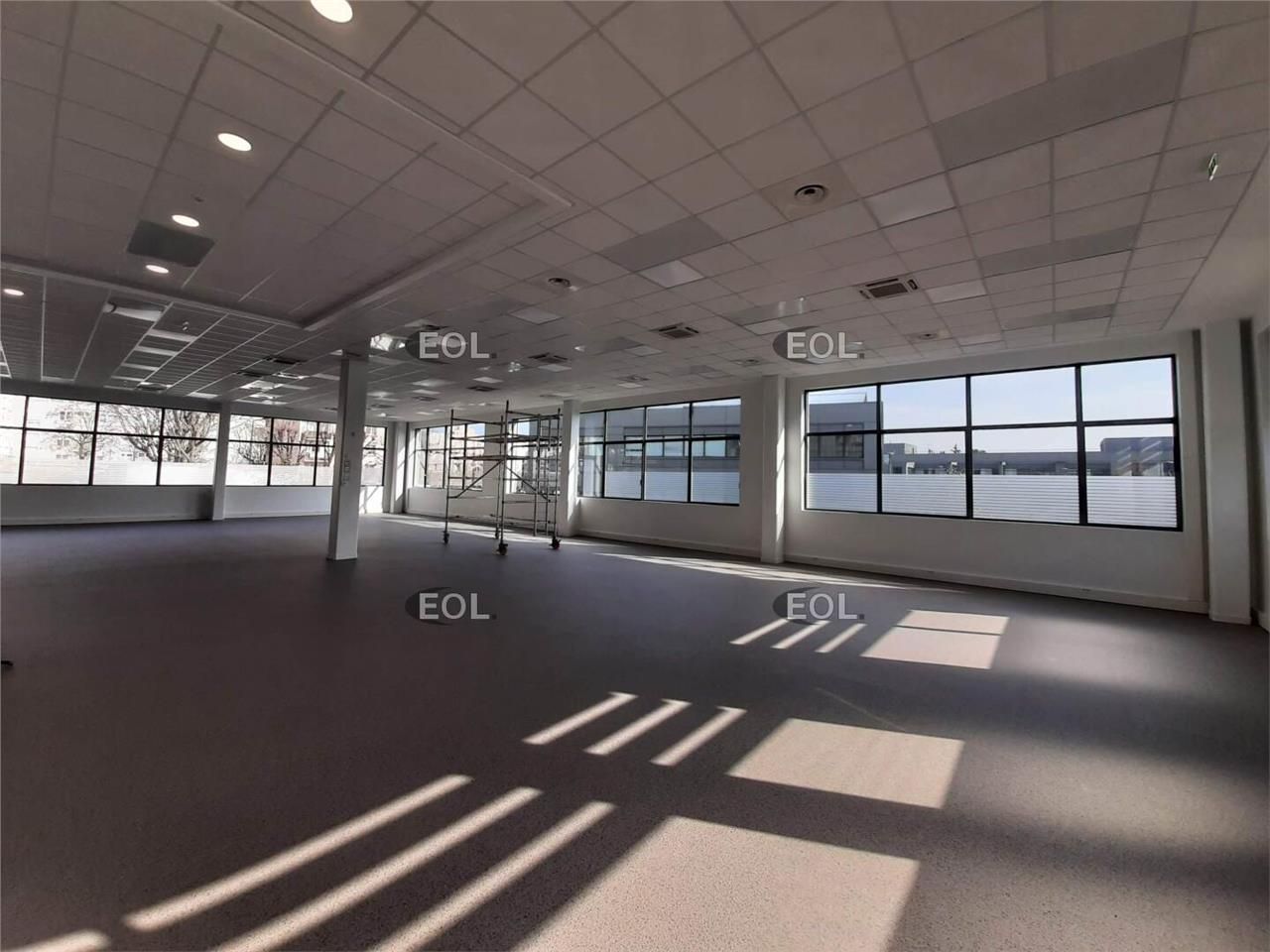 A LOUER - Locaux d'activité et bureaux à Bagneux (92)