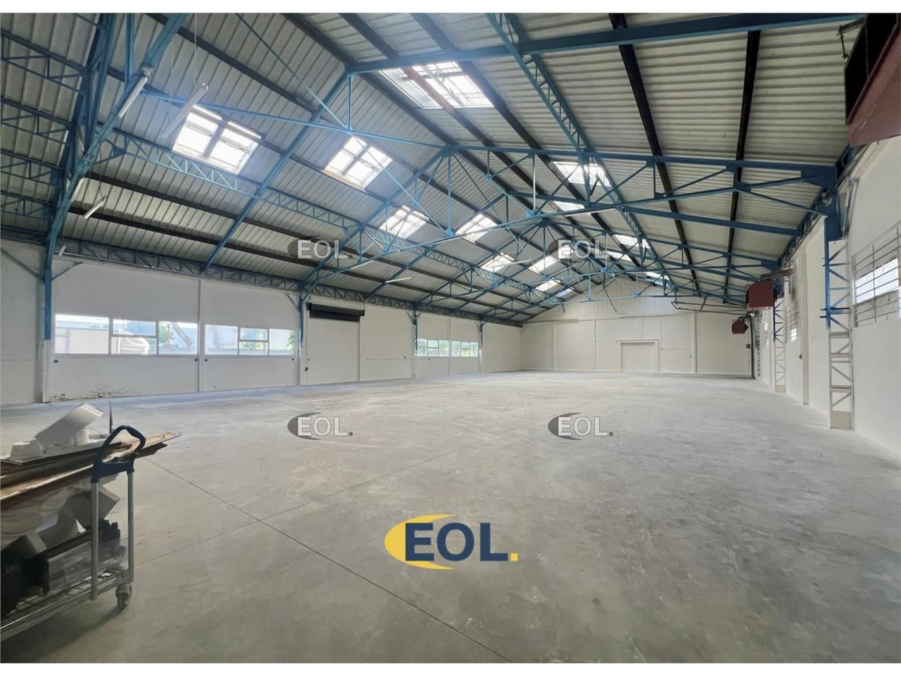 Location Local d'activités 885 m² non divisibles