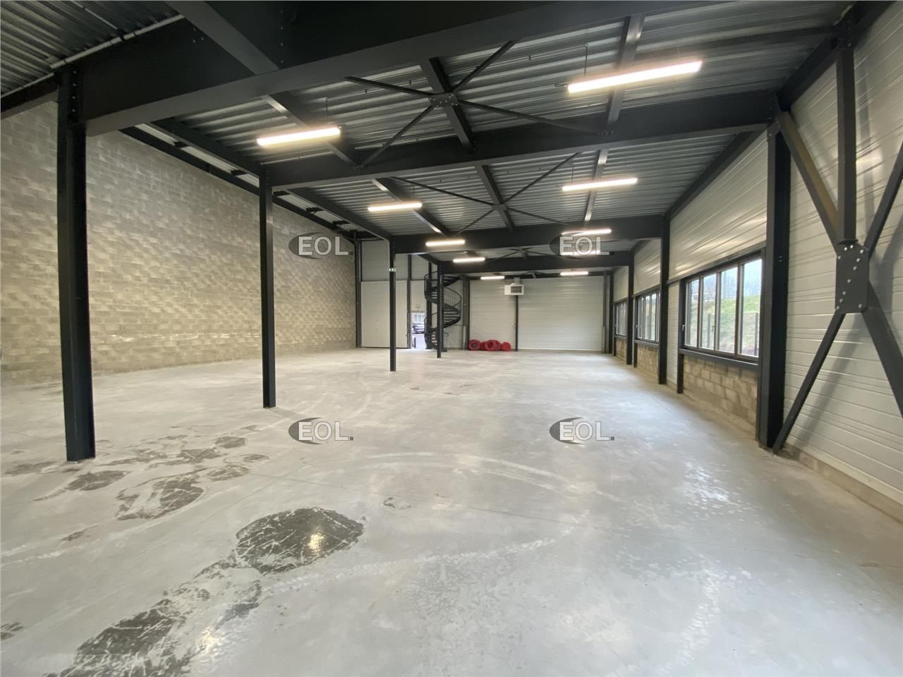 Location Local d'activités 808 m² non divisibles
