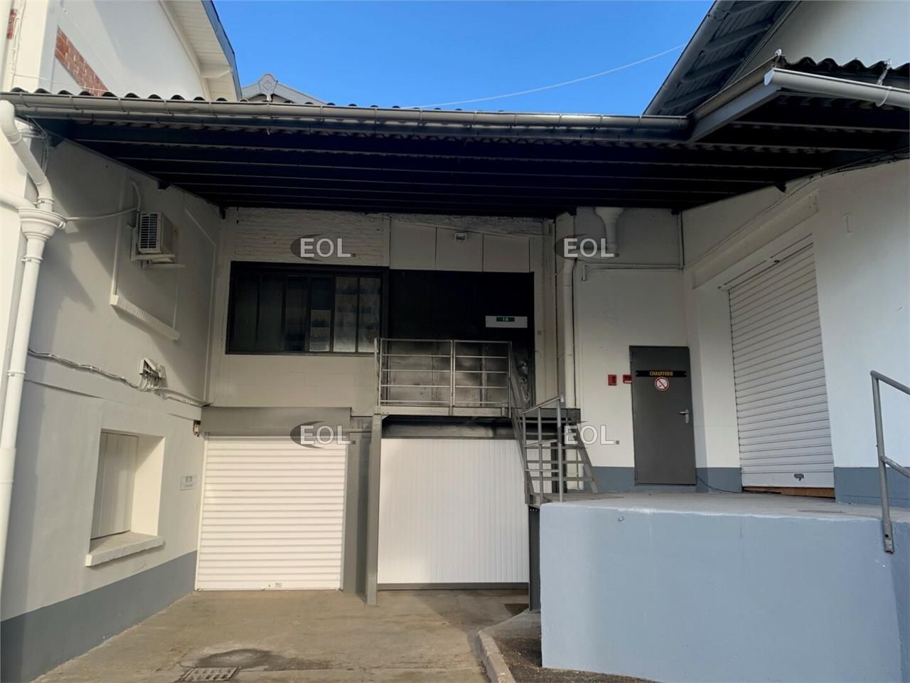 A LOUER - Local d'activités de 300 m² à VILLENEUVE-ST-GEORGES (94)