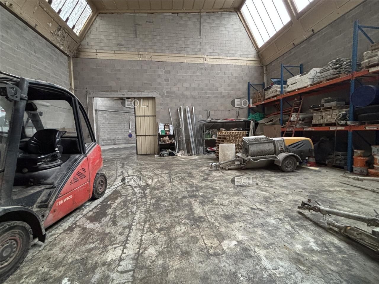 Locaux d'activités à la vente