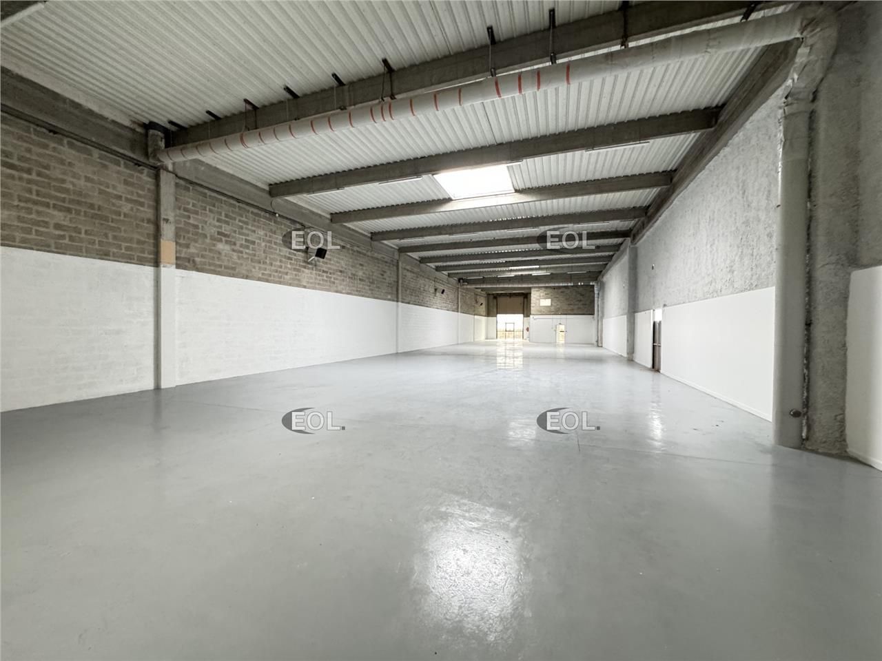 Location Local d'activités 882 m² non divisibles