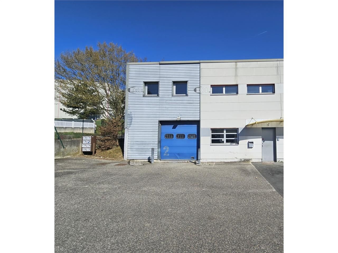 Vente Local d'activités 376 m² non divisibles