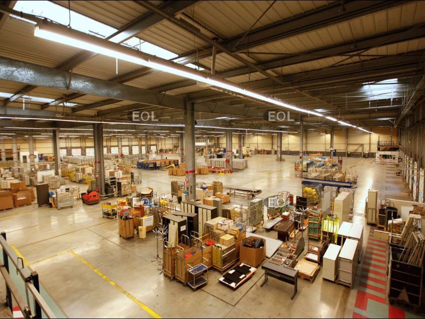 A LOUER - Immeuble indépendant de 9 600 m² environ à Mitry Mory