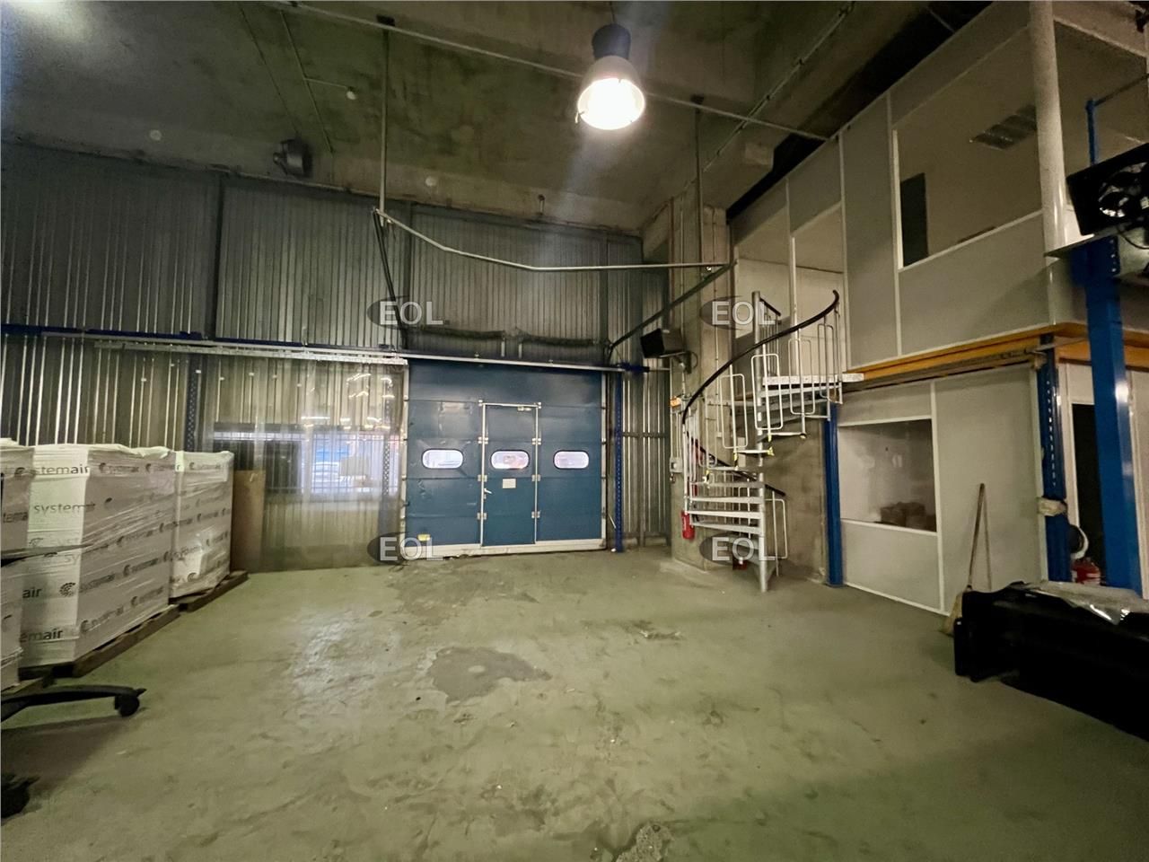 A louer - local d'activité avec bureaux de 956 m²