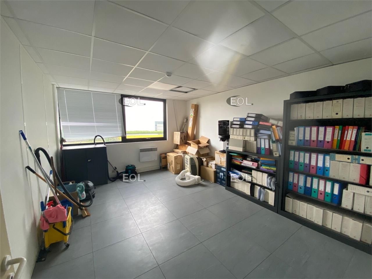 Local d'activités de 1 835 m² à louer à Combs-la-Ville (77)