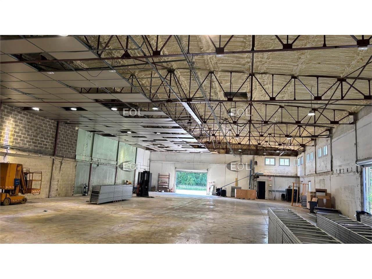 Location Local d'activités 1420 m² non divisibles