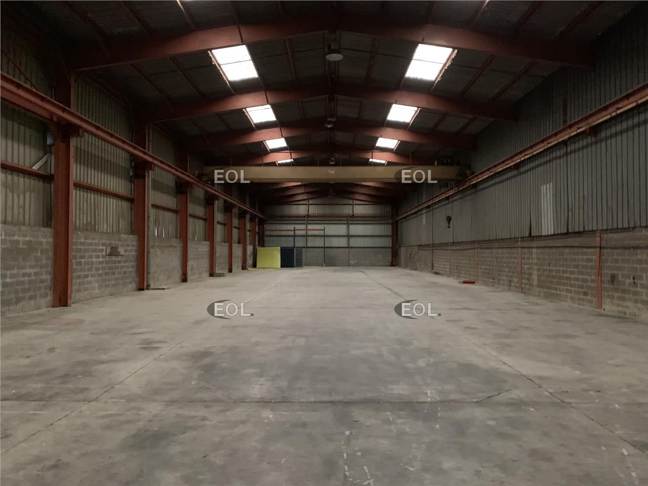 A LOUER: Bâtiment indépendant de 7 950 m² - Saint Ouen l'Aumône (95)