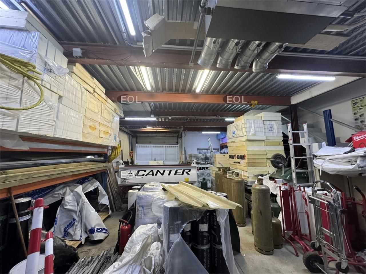 Vente Local d'activités 273 m² non divisibles