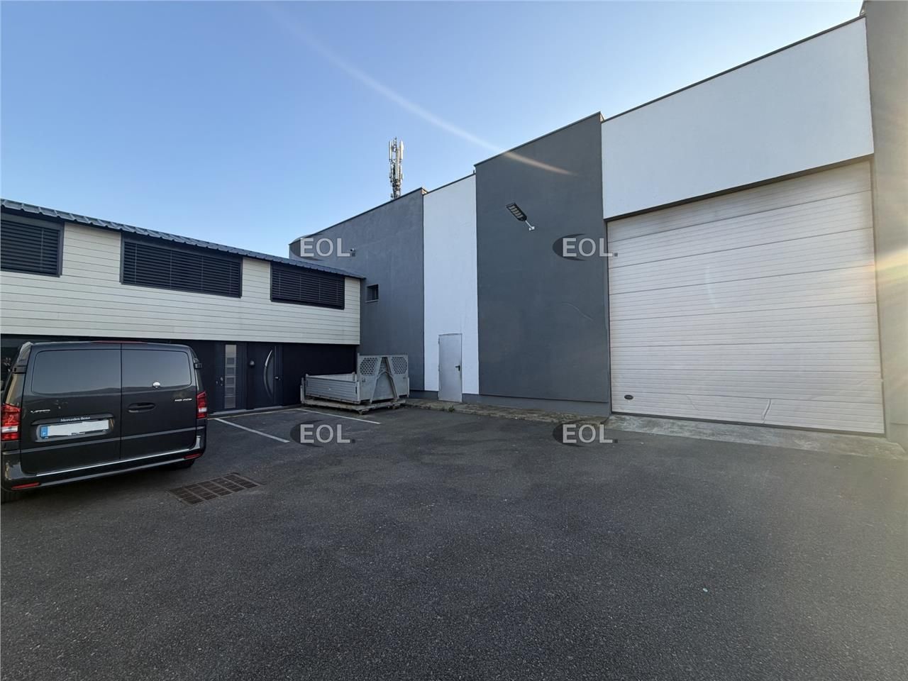 Bâtiment indépendant de 599 m² à vendre à Evry-Courcouronnes (91)