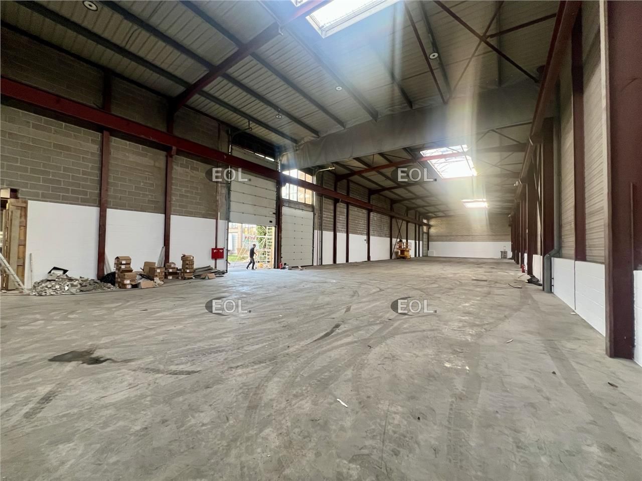 Location Local d'activités 1296 m² non divisibles