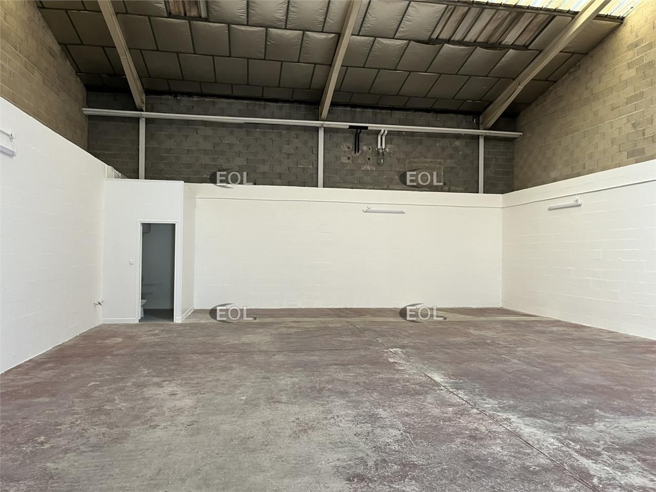 A LOUER : Local d'activités de 209 m²