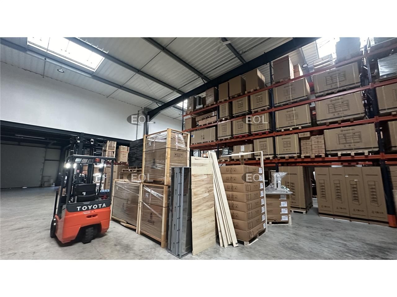 Location Local d'activités 699 m² non divisibles