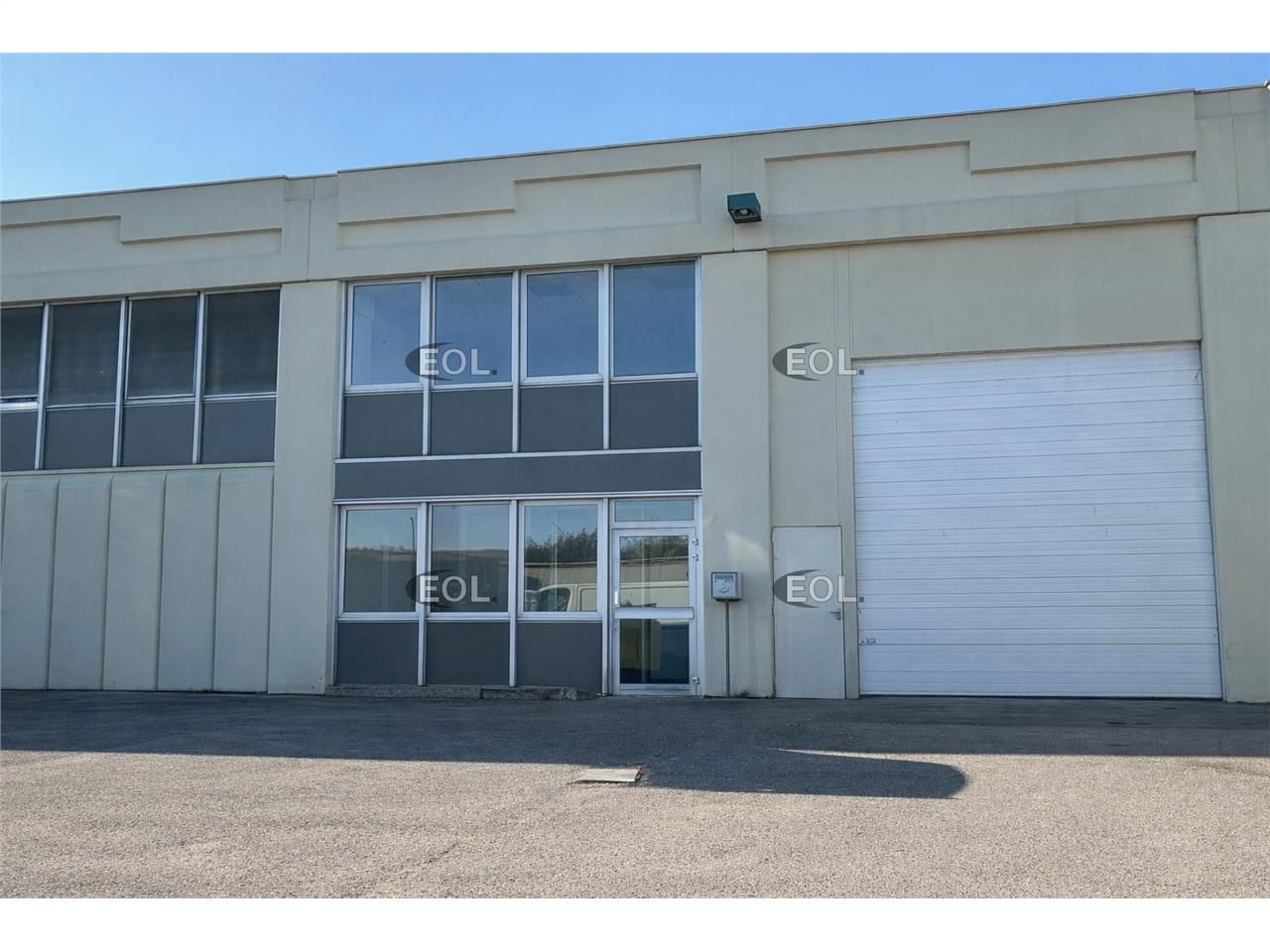 Location Local d'activités 582 m² non divisibles