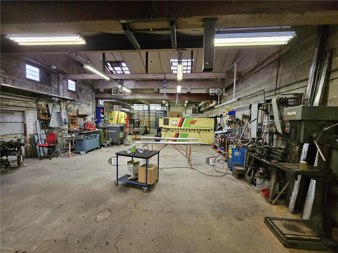 A VENDRE - Bâtiment d'activité d'environ 455 m² à Draveil (91)