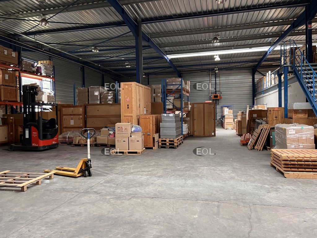 Vente Local d'activités 3273 m² non divisibles
