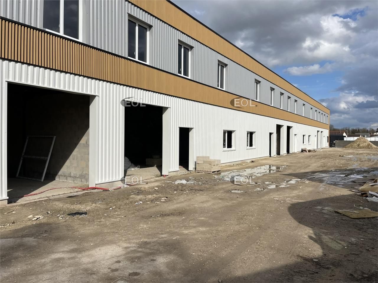 Location Local d'activités 1560 m² divisibles à partir de 260 m²