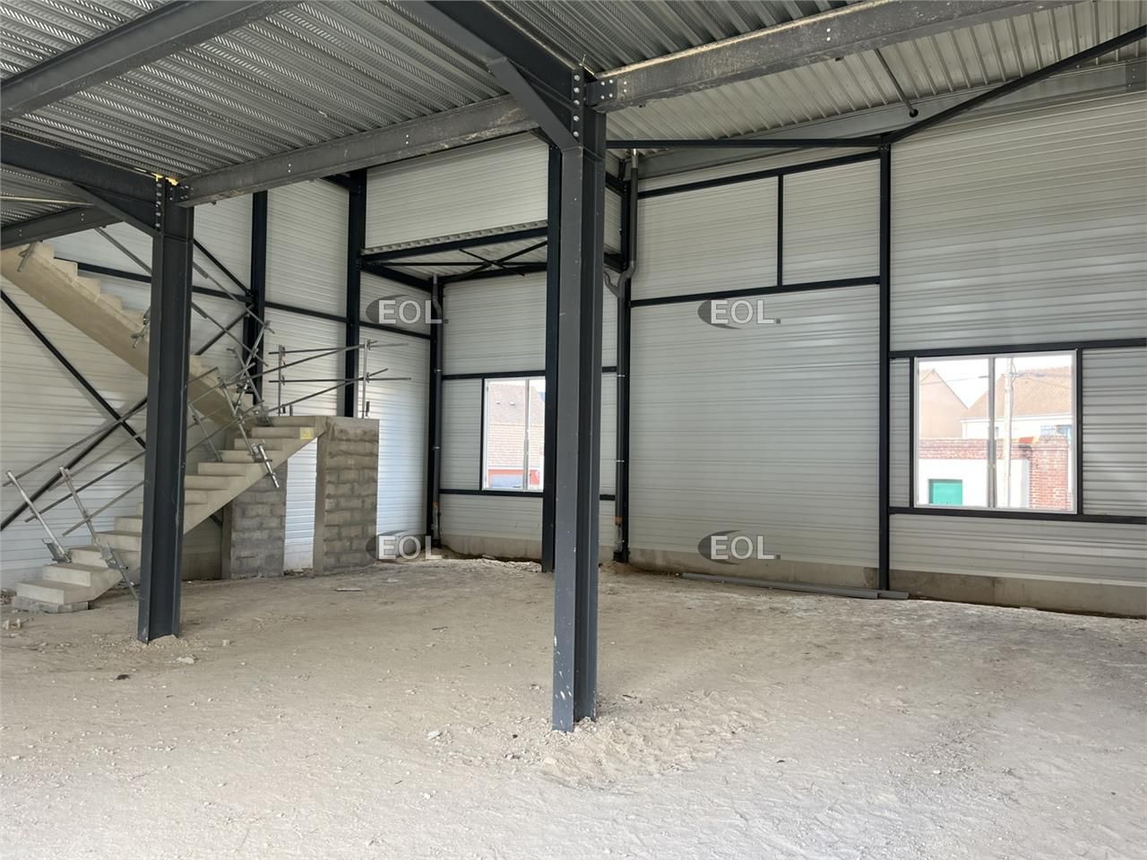 A LOUER : Locaux d'activités neufs